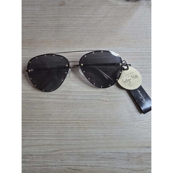 Nwt Jacklyn Hill Quay Roxanne sun glasses main image 4